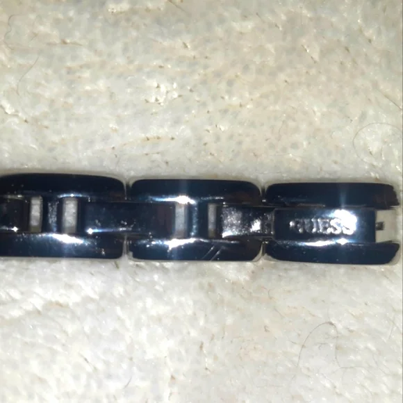 🆕️Vtg🎀❔️Guess❔️🎀 Classy Ladies Rhinestone Watch⌚️ - Picture 4 of 5